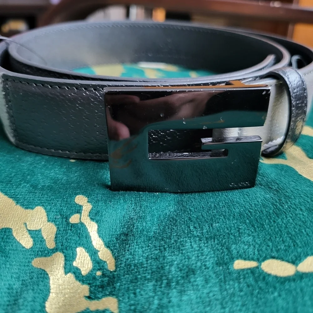 Gucci Black and Gray Leather Belt